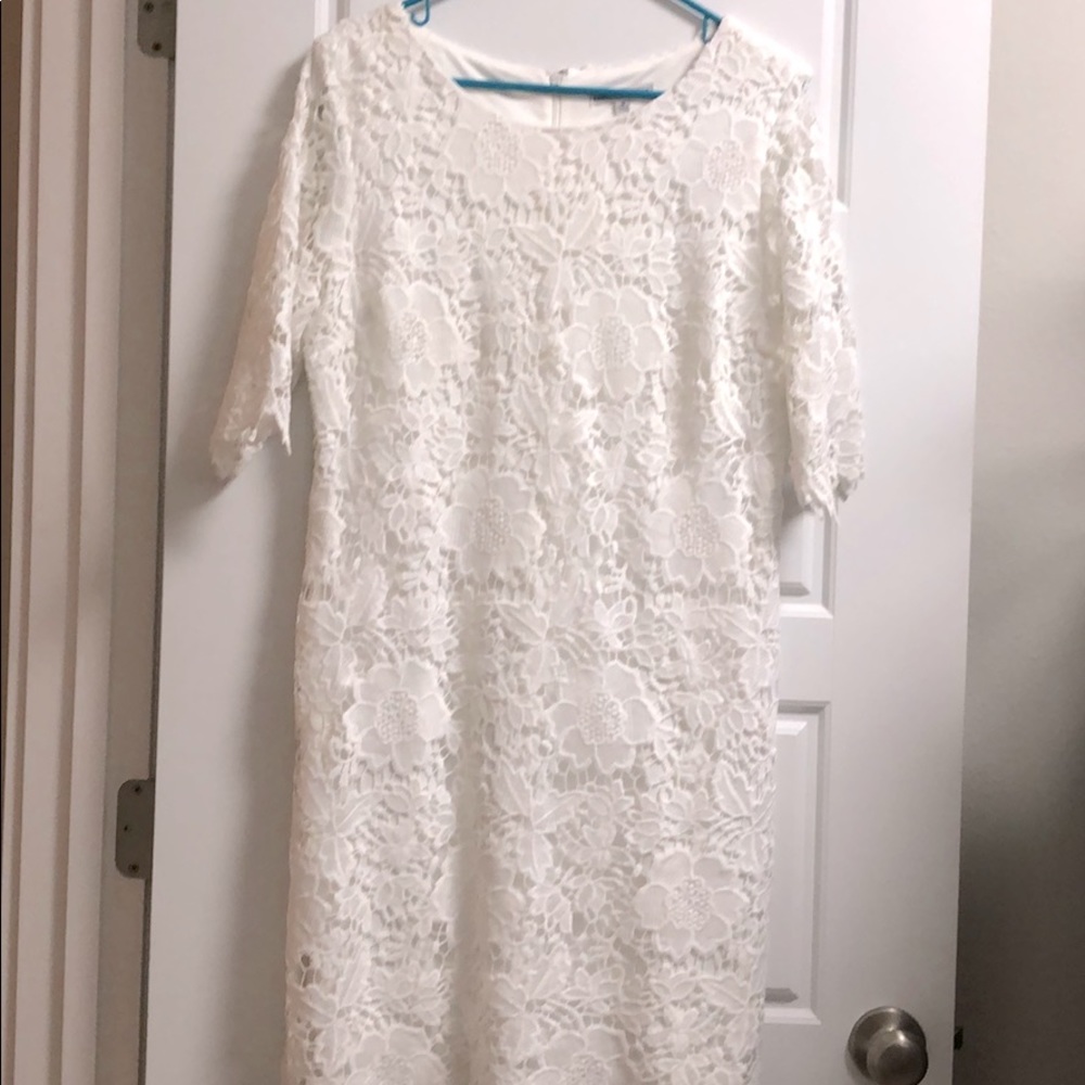 White floral lace shift dress
